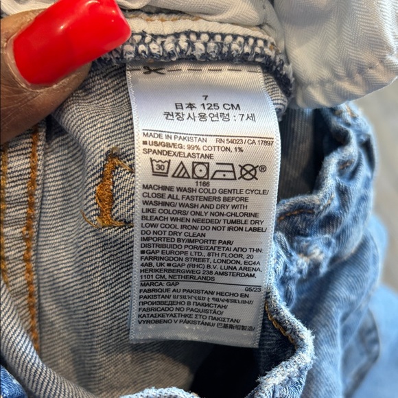 GAP Kids Blue Jeans - Picture 2 of 4